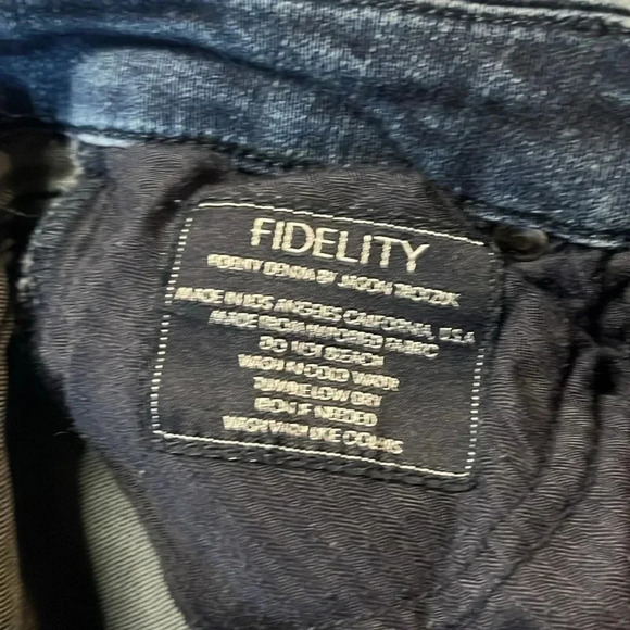 Fidelity Mid Rise Ultra Slim Blue on Blue Wash 24*30. - Picture 5 of 13